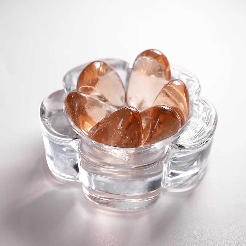 Farbige Glasperlen zum Kleben von Steinen und zur Dekoration